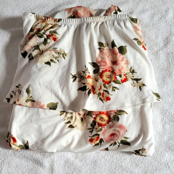 Floral Ruffle Off Shoulder Maternity Dress. - Picture 7 of 9